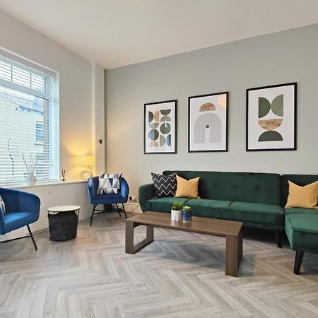 Willa Stott House - Bright Spacious Townhouse 15 Minutes To Central Manchester With Free Parking Zewnętrze zdjęcie