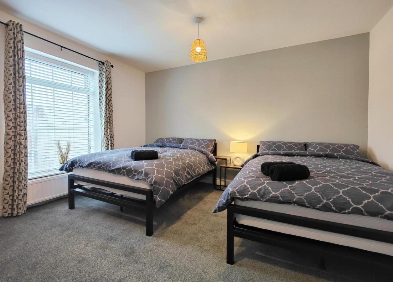 Willa Stott House - Bright Spacious Townhouse 15 Minutes To Central Manchester With Free Parking Zewnętrze zdjęcie